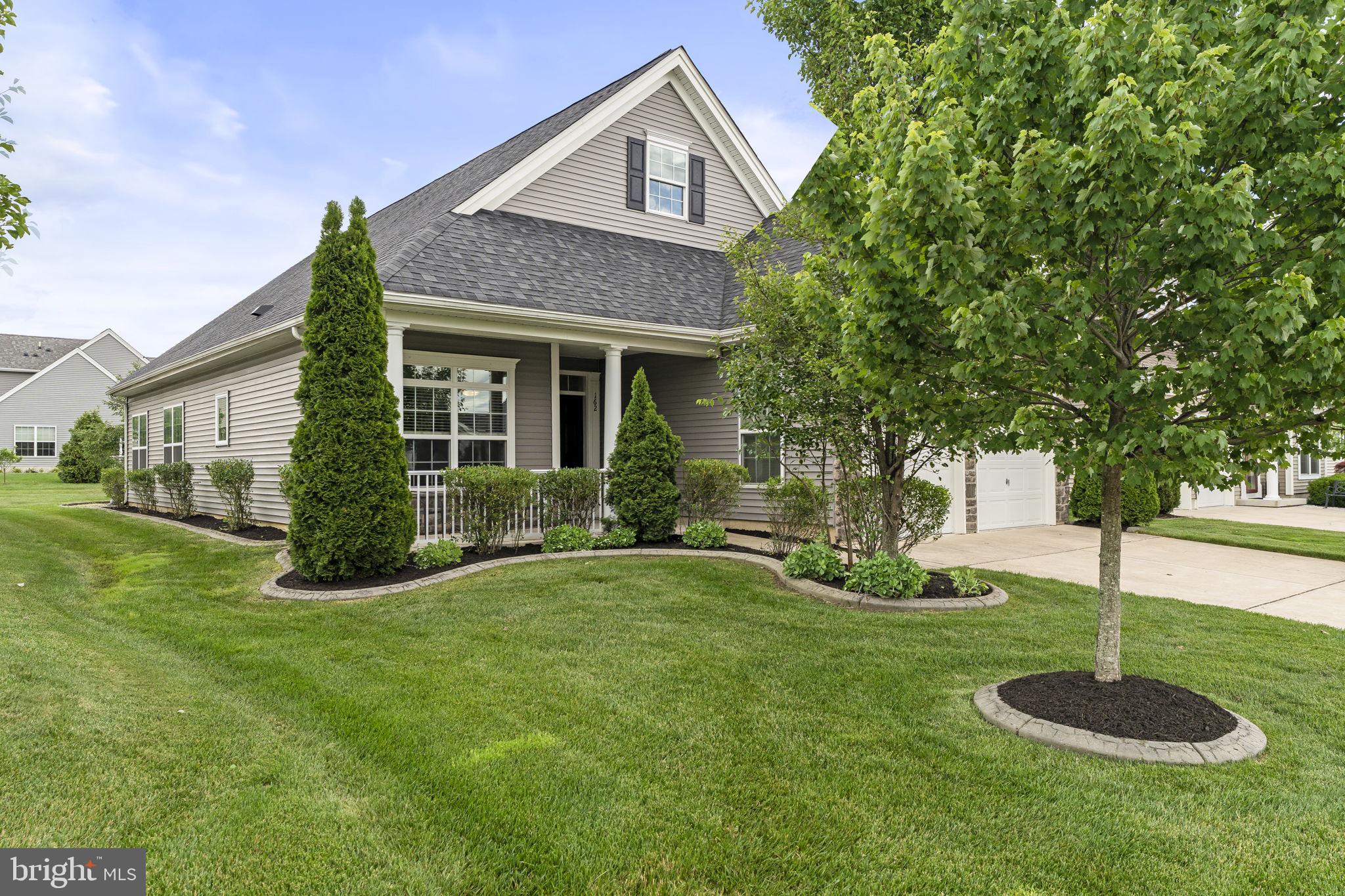 162 Field Loop Glassboro, NJ 08028 - Photo 2 of 31