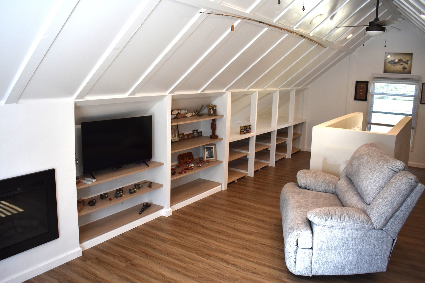 403 East Elm Street Buckley, IL 60918 - Photo 11 of 20 a living room with furniture and a flat screen tv