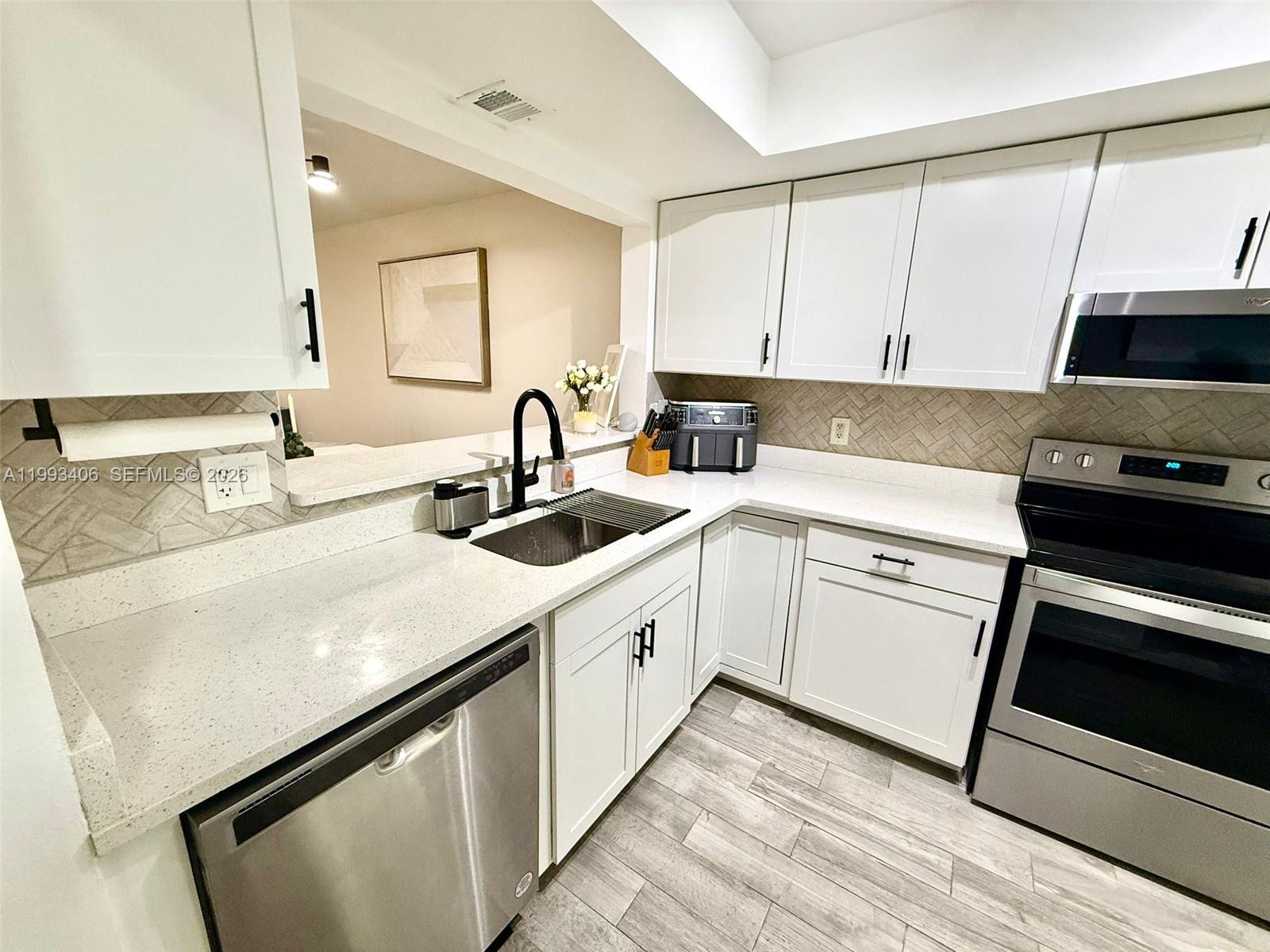 300 Promenade Drive, Unit 105 Dunedin, FL 34698 - Photo 5 of 29