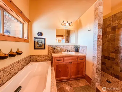 $2,495,000 | 726 Pine Ridge Drive, Orcas Island, WA 98280