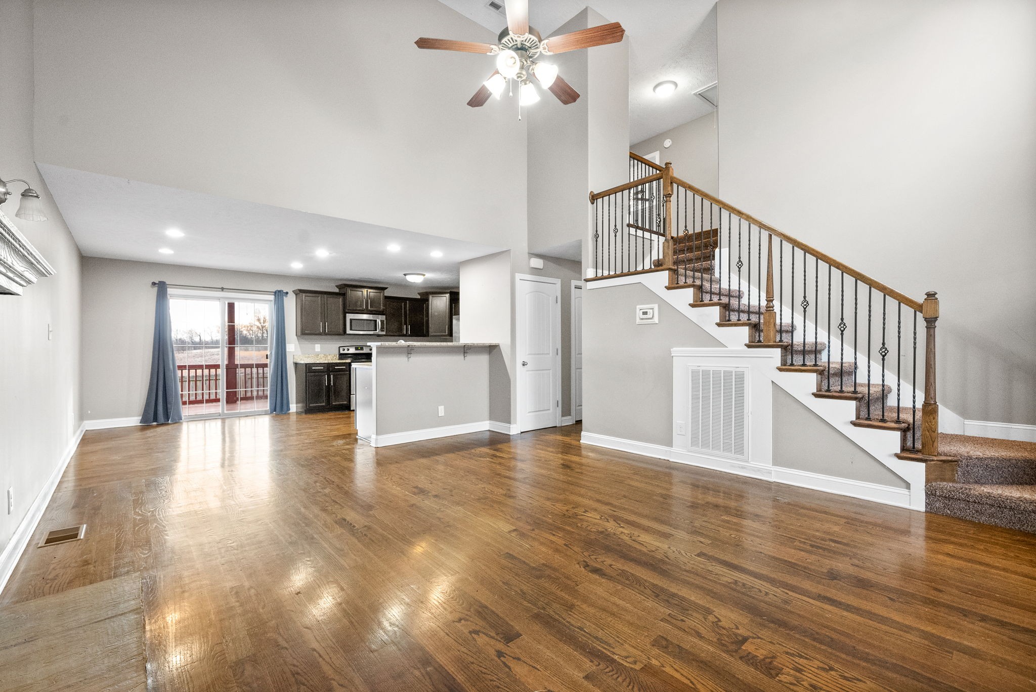 981 Dixie Bee Road Adams, TN 37010 - Photo 4 of 39