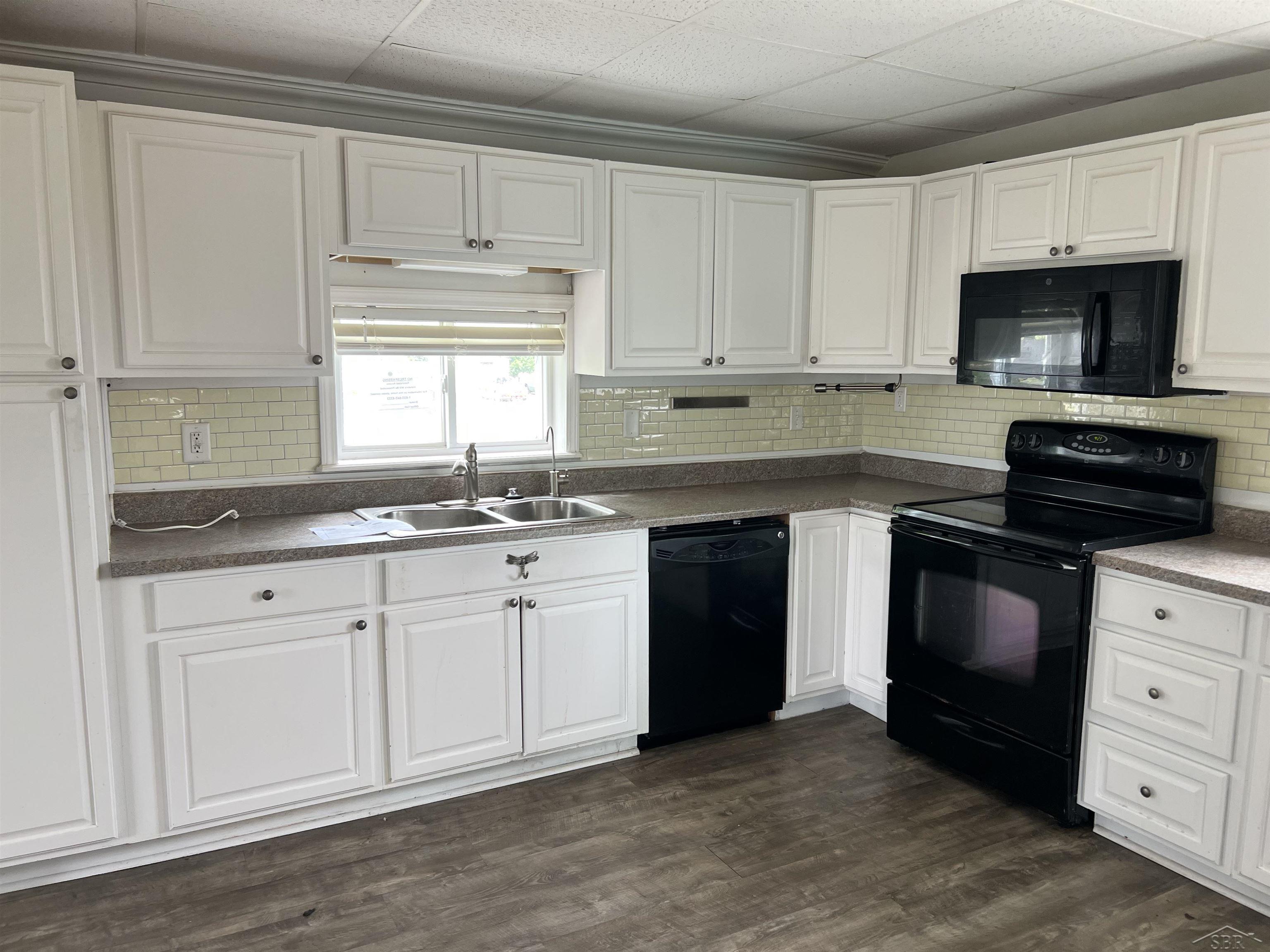 4034 North Eastman Road Midland, MI 48642 - Photo 7 of 17 Gallery Image 7