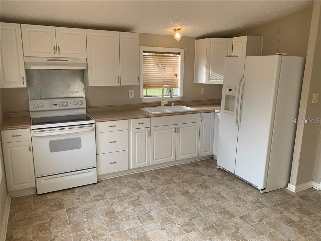 8731 Lithia Pinecrest Road Lithia, FL 33547 - Photo 13 of 18