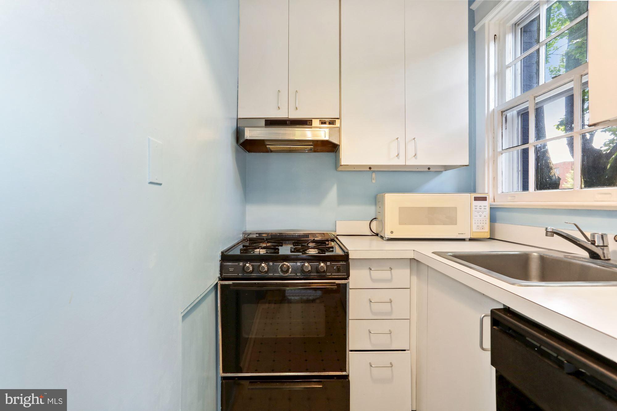2325 37th Street Northwest, Unit 4 Washington, DC 20007 - Photo 8 of 35 Kitchen