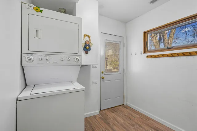 $699,900 | 1323 South Roselle Road, Schaumburg, IL 60193