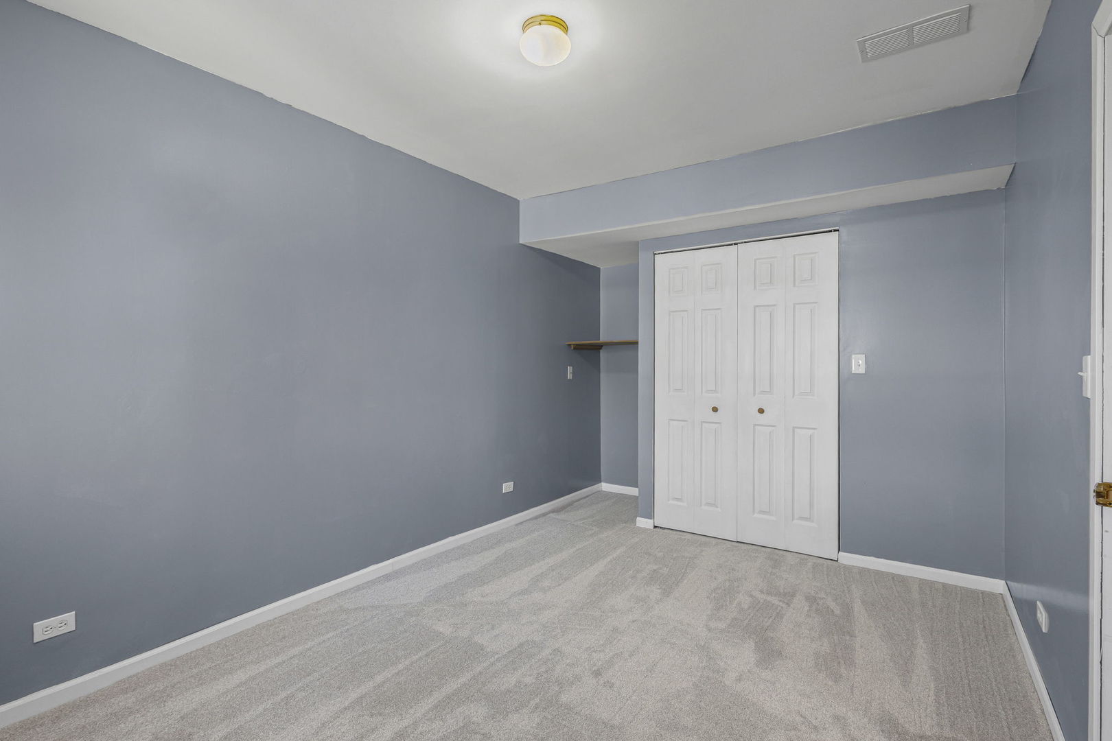 1323 South Roselle Road Schaumburg, IL 60193 - Photo 20 of 51 a view of an empty room