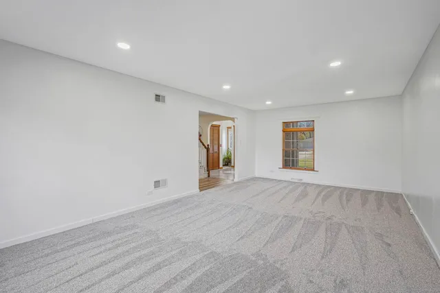 $699,900 | 1323 South Roselle Road, Schaumburg, IL 60193