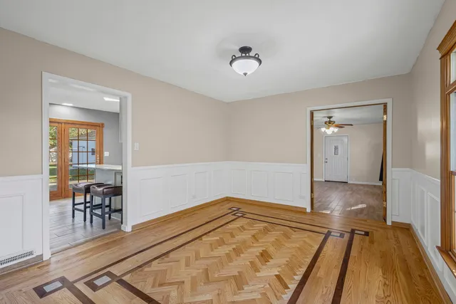 $699,900 | 1323 South Roselle Road, Schaumburg, IL 60193