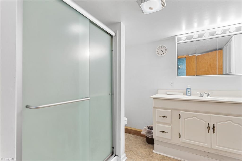 2511 Cid Road Lexington, NC 27292 - Photo 17 of 40