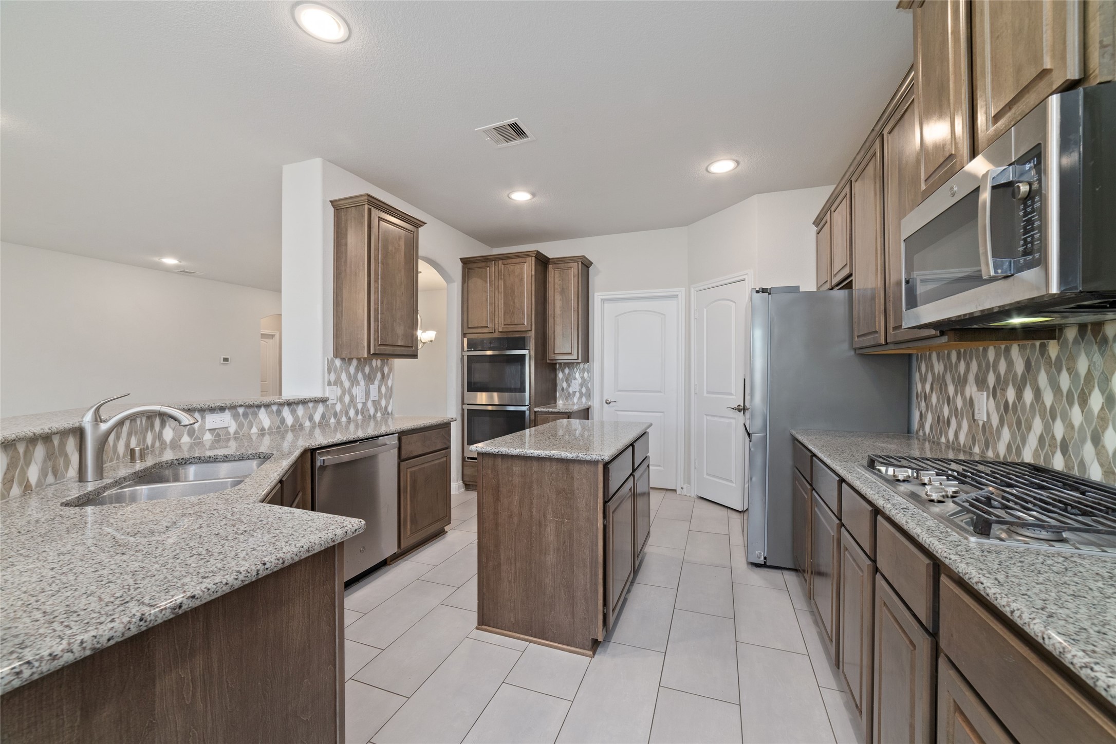 2802 Knotty Forest Dr Spring Spring, TX 77373 - Photo 13 of 50