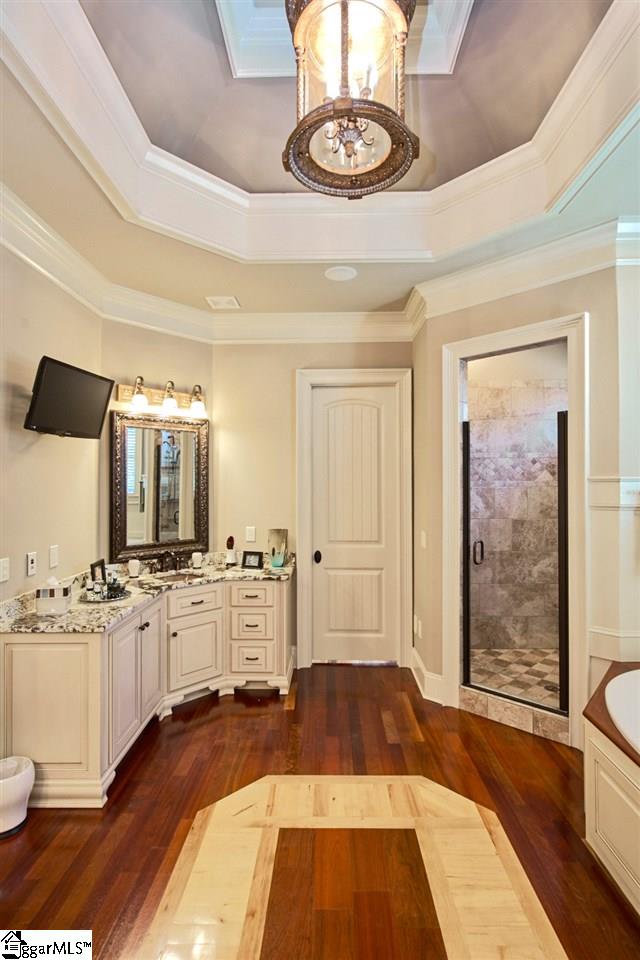 211 New Castle Drive Duncan, SC 29334 - Photo 15 of 36 Leading to the walk in closet that is as large as most bedrooms. ALL closets in this home feature California Style Walk in Closets.