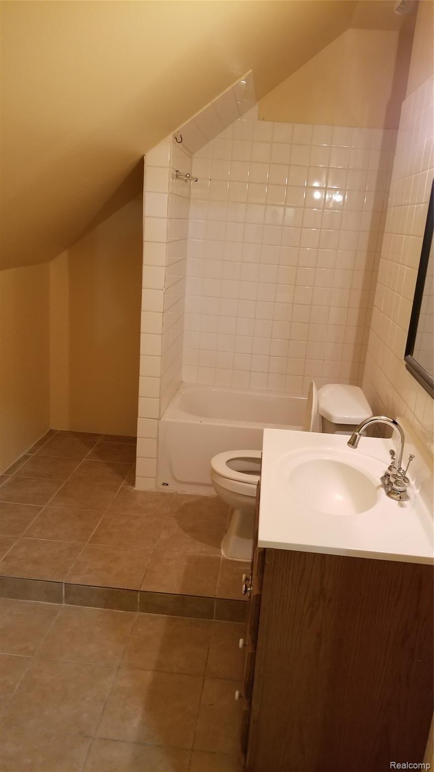 12020 Charest Street, Unit 2 Hamtramck, MI 48212 - Photo 13 of 21