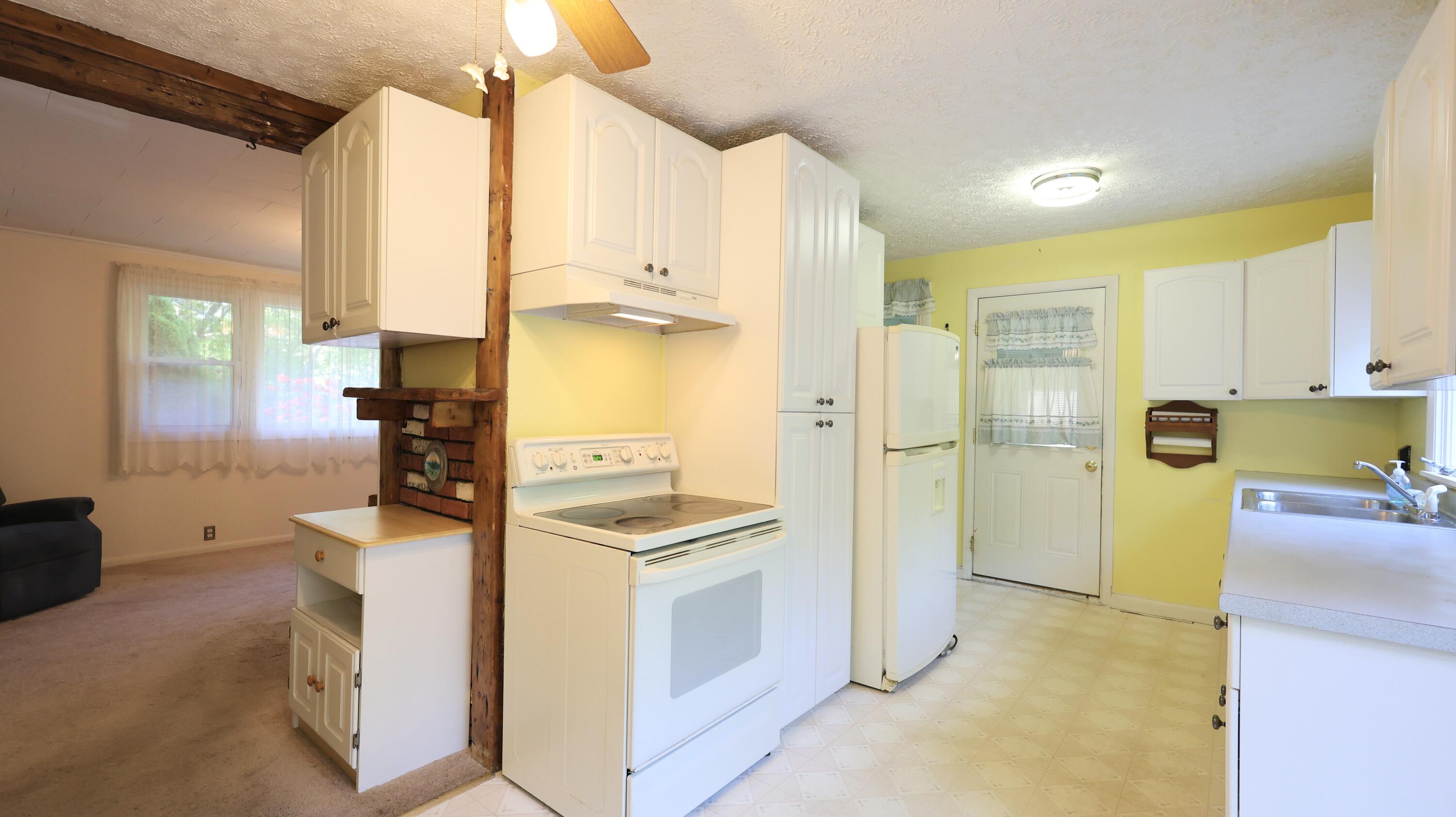 157 Kelley Road Pittston, ME 04345 - Photo 11 of 73 IMG_6172