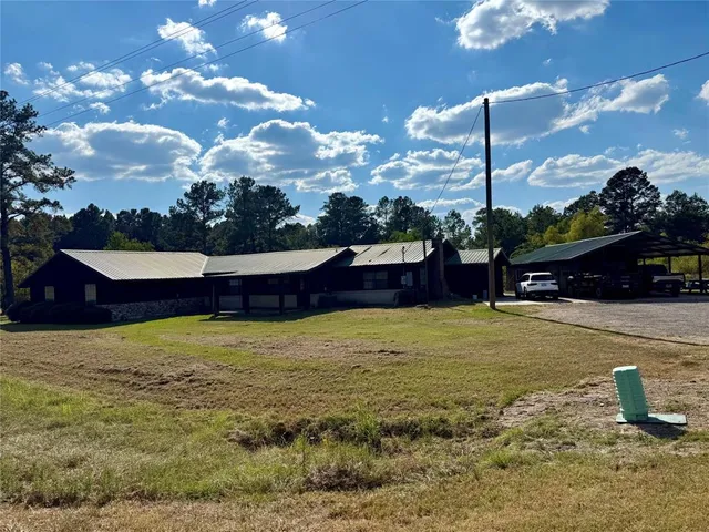 a view of an outdoor space and yard
