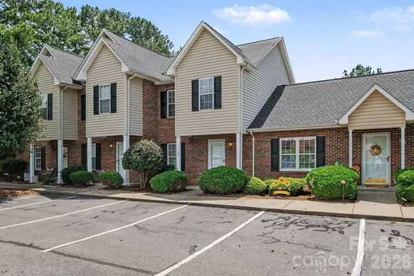 $188,000 | 2240 15th Avenue Northeast, Unit 102, Hickory, NC 28601