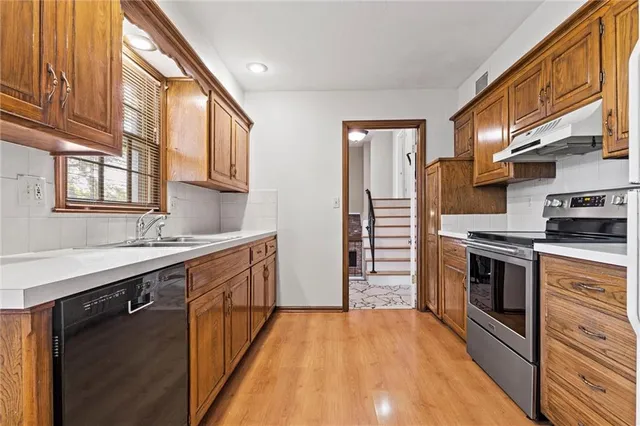 $349,950 | 10918 Tracy Avenue, Kansas City, MO 64131