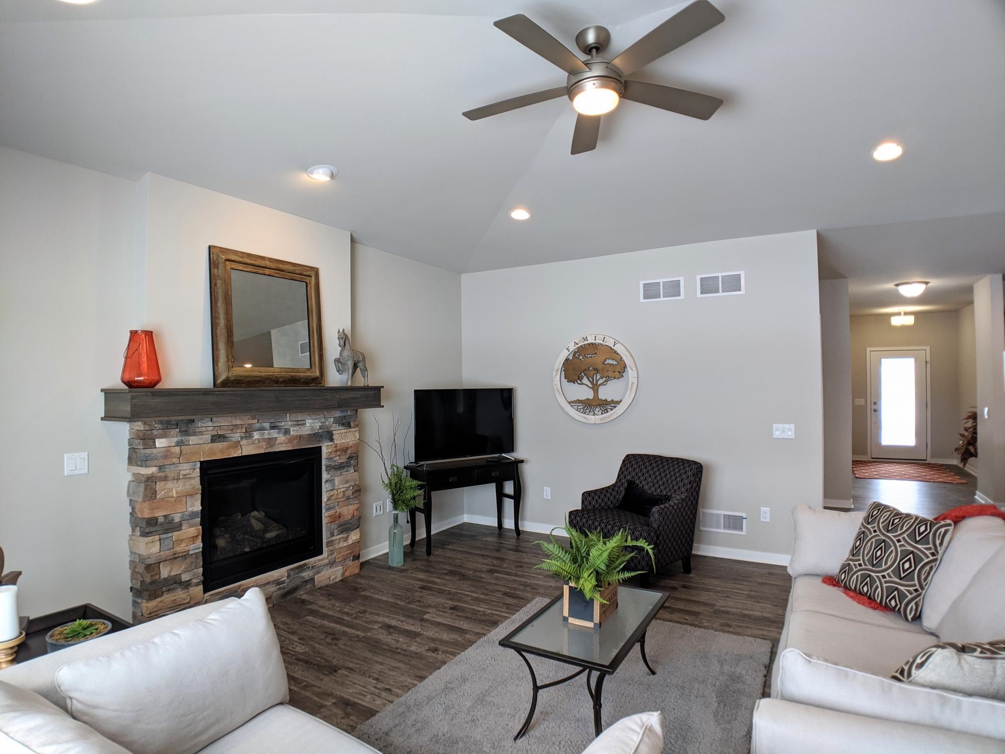 505 Spindrift Mount Horeb, WI 53572 - Photo 16 of 37