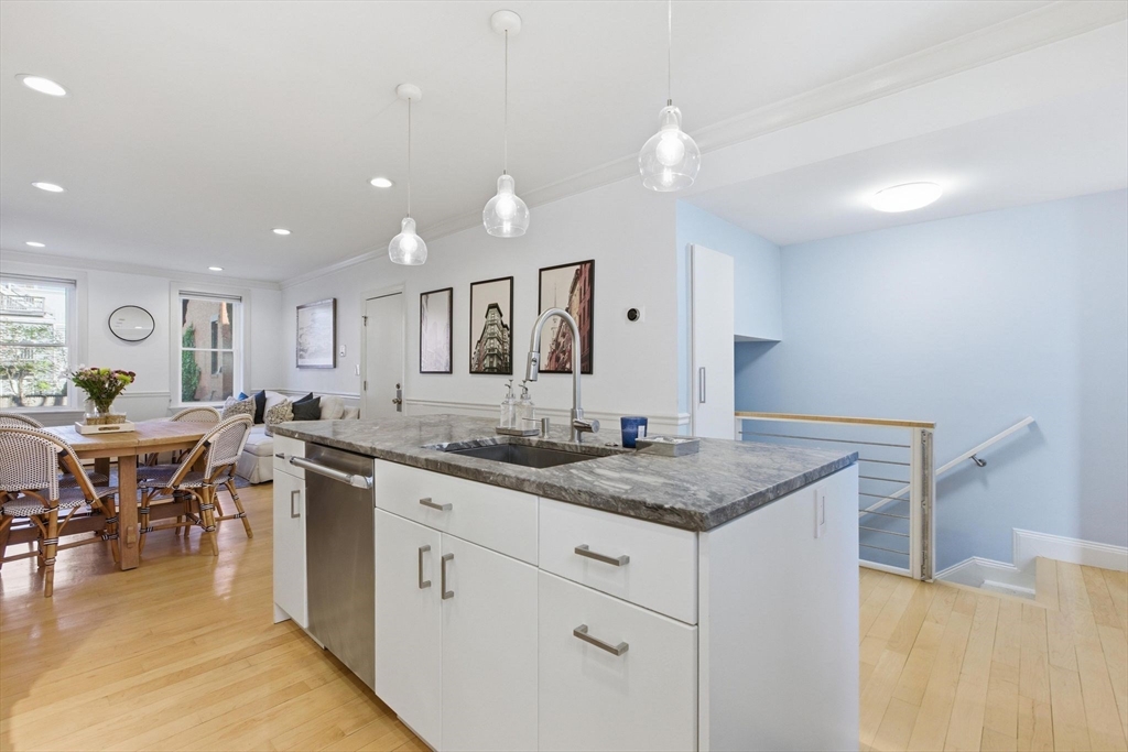 5 Auburn Street, Unit 1 Boston, MA 02129 - Photo 11 of 30