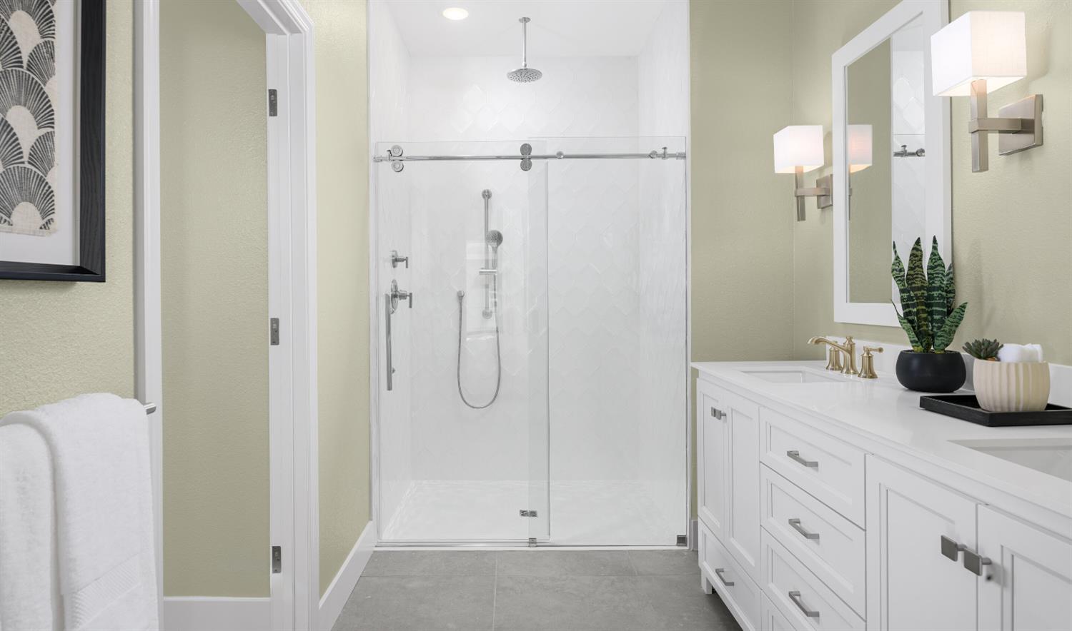 12433 Columba Way Rancho Cordova, CA 95742 - Photo 17 of 17 a bathroom with a shower