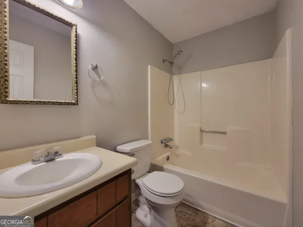 $1,295 | 14 Candlewood Terrace Northeast, Unit 2, Winder, GA 30680