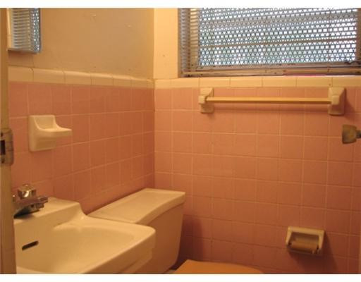 205 Southwest 21st Road Miami, FL 33129 - Photo 11 of 12 a bathroom with a bathtub