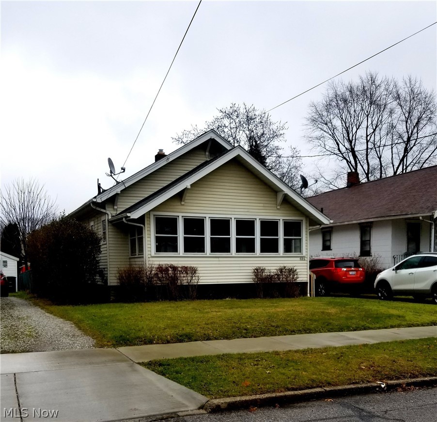 691 Ranney Street Akron, OH 44310 - Photo 2 of 33