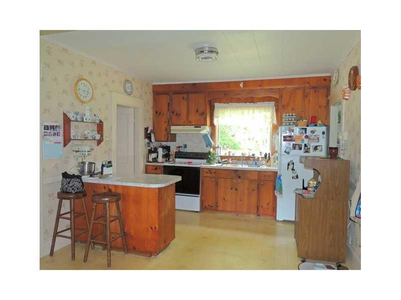 98 Old Post Road Arundel, ME 04046 - Photo 2 of 11 Kitchen.