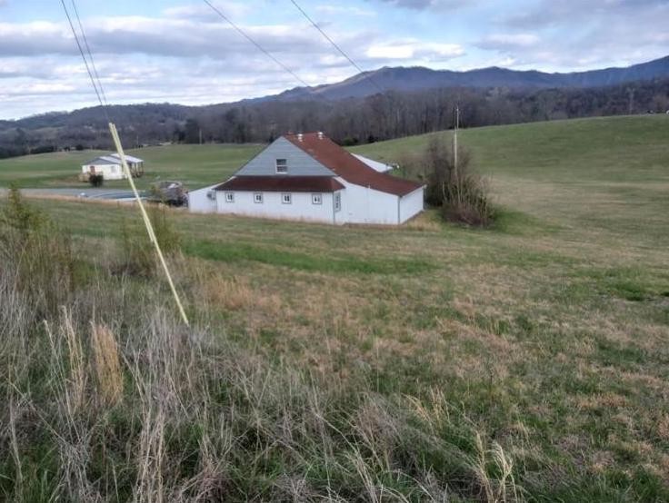656 Rock Hill Road Newport, TN 37821 - Photo 2 of 16