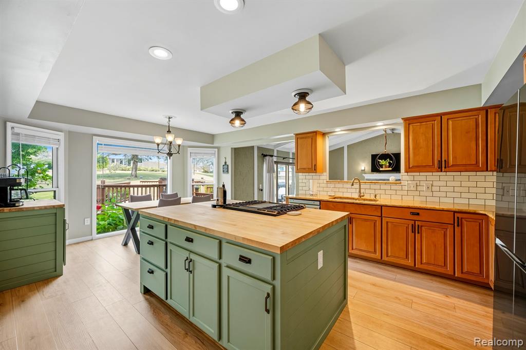 1938 Kilburn Road West Rochester Hills, MI 48306 - Photo 22 of 69