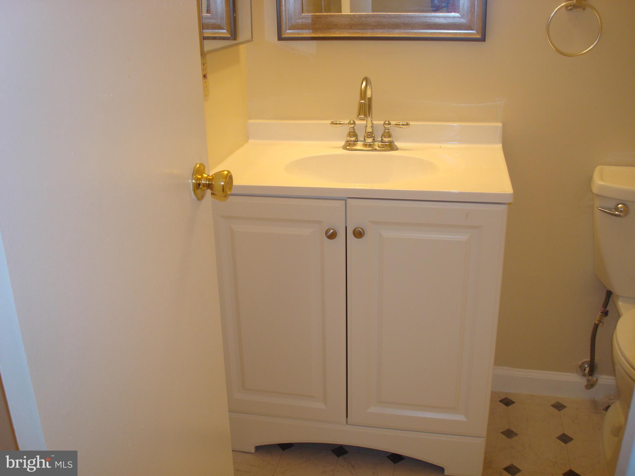 18609 Walkers Choice Road, Unit 5 Gaithersburg, MD 20886 - Photo 20 of 27 Bath