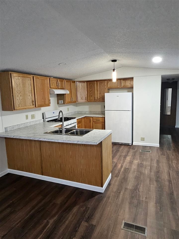 6676 32nd Avenue Shellsburg, IA 52332 - Photo 6 of 14 Gallery Image 6
