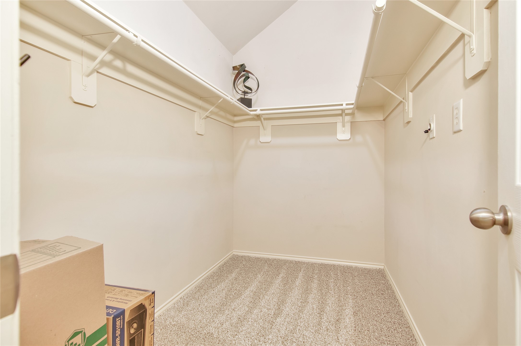 16518 Strathmore Manor Lane Houston, TX 77090 - Photo 18 of 25 a view of small space