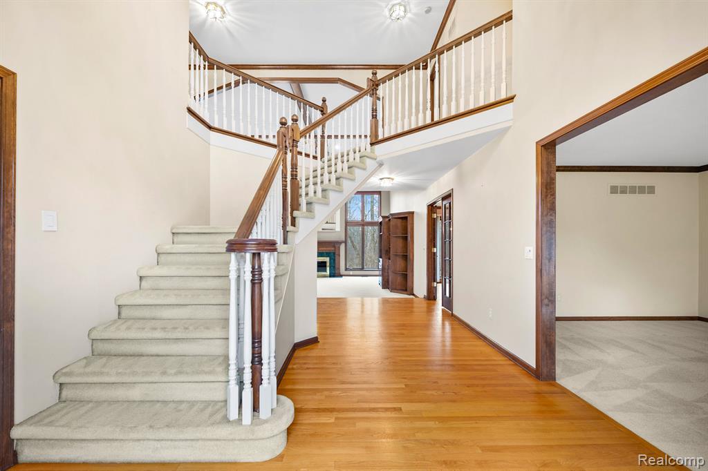 1384 Lakeview Drive Rochester Hills, MI 48306 - Photo 18 of 65