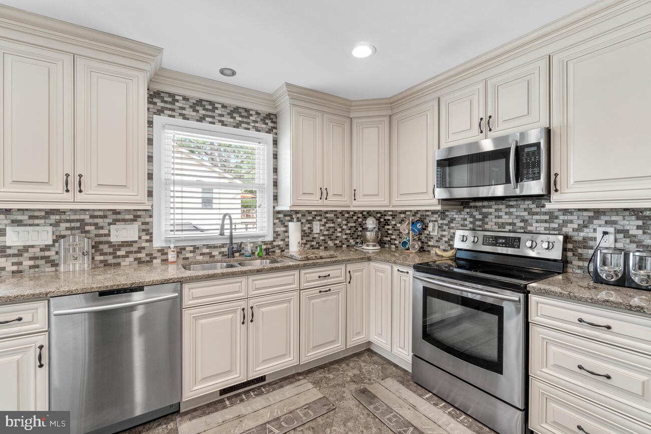 968 Annapolis Road Gambrills, MD 21054 - Photo 14 of 33 Stainless Appliances