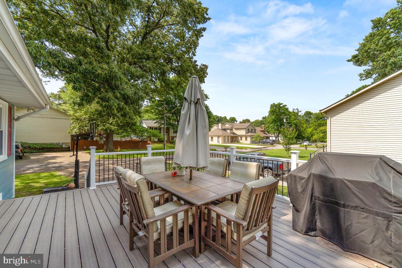 968 Annapolis Road Gambrills, MD 21054 - Photo 3 of 33 Beautiful composite deck