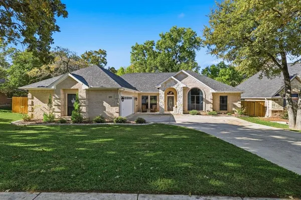 $459,900 | 1805 Spinnaker Lane, Azle, TX 76020