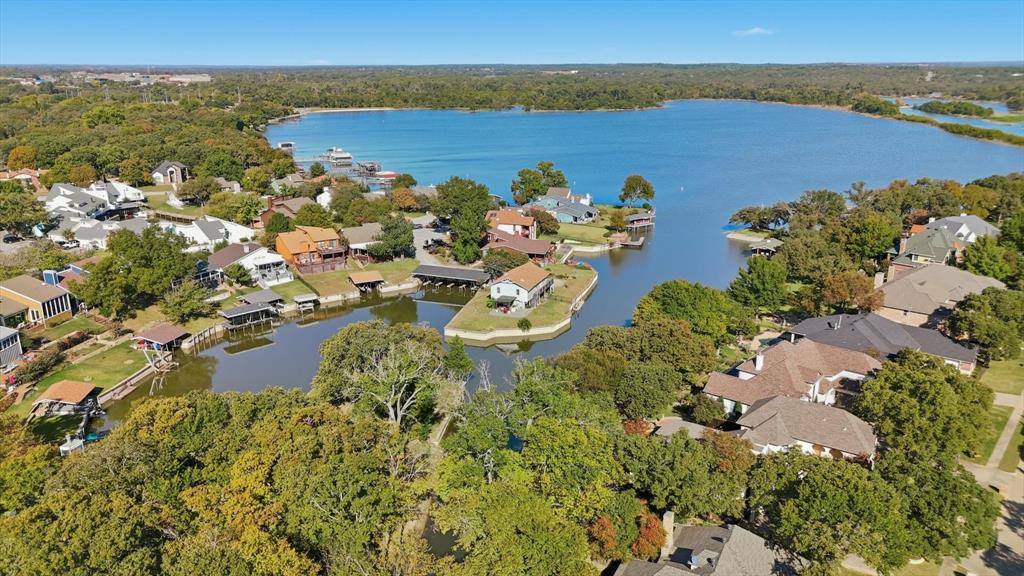 1805 Spinnaker Lane Azle, TX 76020 - Photo 38 of 40 an aerial view of a houses with outdoor space