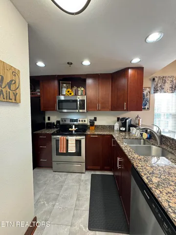 $449,900 | 410 Big Bear Way, Unit 2005, Pigeon Forge, TN 37863