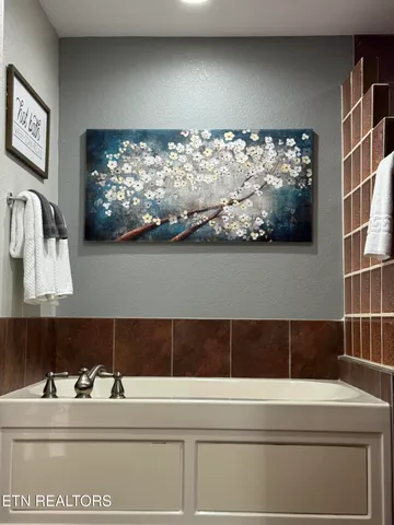 $449,900 | 410 Big Bear Way, Unit 2005, Pigeon Forge, TN 37863