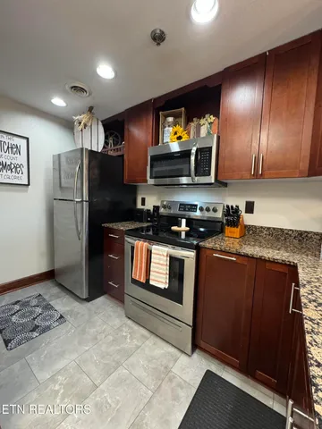 $449,900 | 410 Big Bear Way, Unit 2005, Pigeon Forge, TN 37863