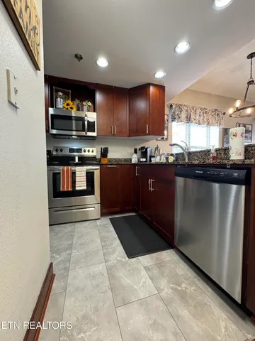 $449,900 | 410 Big Bear Way, Unit 2005, Pigeon Forge, TN 37863