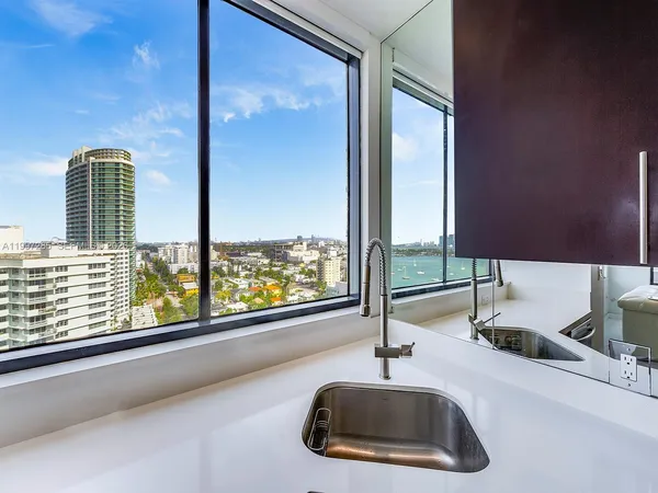 $6,500 | 1330 West Avenue, Unit 1701, Miami Beach, FL 33139
