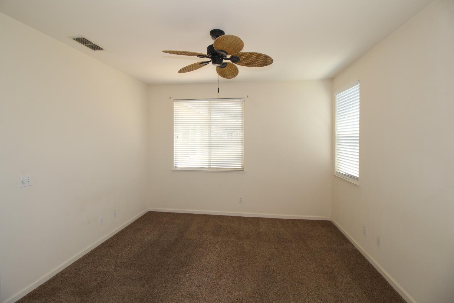 1014 Mango Avenue Madera, CA 93637 - Photo 11 of 19