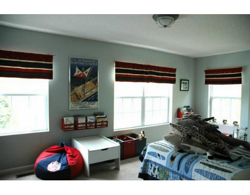 5 Howe Lane Foxboro, MA 02035 - Photo 12 of 17 Gallery Image 12