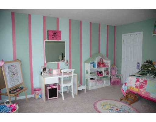 5 Howe Lane Foxboro, MA 02035 - Photo 15 of 17 Gallery Image 15