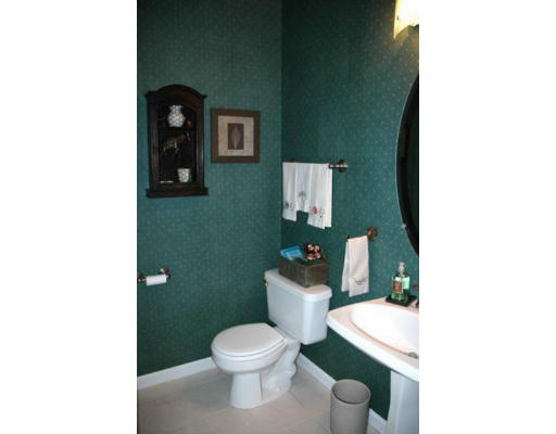 5 Howe Lane Foxboro, MA 02035 - Photo 16 of 17 Gallery Image 16