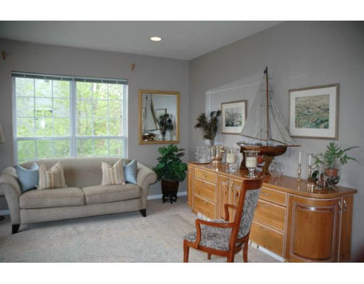 5 Howe Lane Foxboro, MA 02035 - Photo 3 of 17 Gallery Image 3