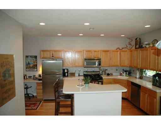 5 Howe Lane Foxboro, MA 02035 - Photo 6 of 17 Gallery Image 6
