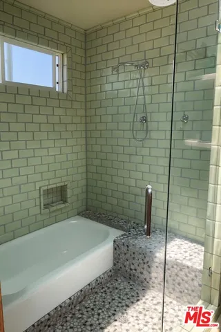 $2,375,000 | 643 Santa Clara Avenue, Venice, CA 90291