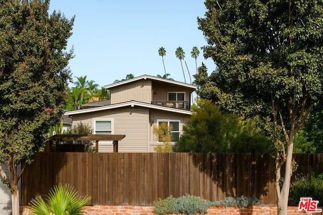 $2,375,000 | 643 Santa Clara Avenue, Venice, CA 90291